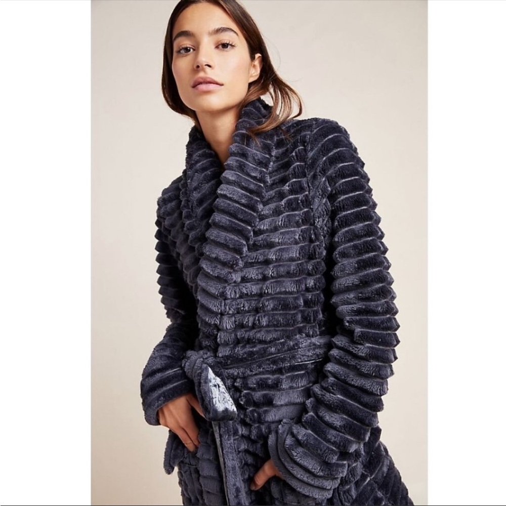 Anthropologie carbon colored Mariposa robe, xs/s brand new with tags